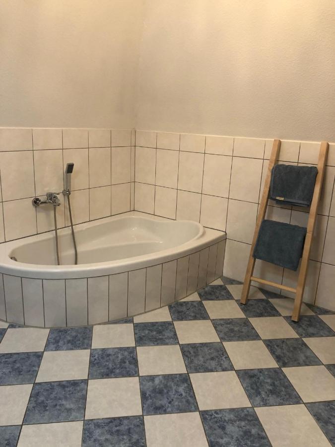 Ferienwohnung Wohnen am Solbad II Bad Salzungen Exterior foto